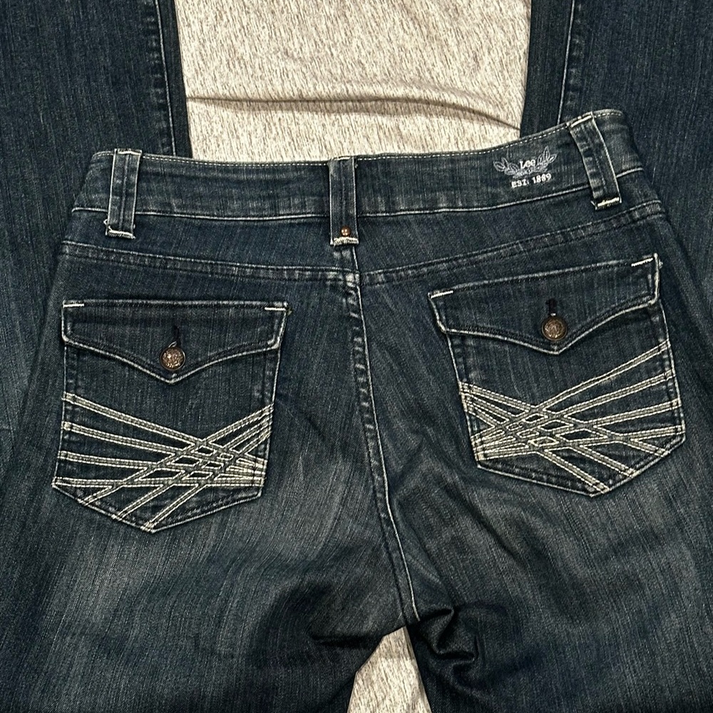 Dark Blue Denim Lee Jeans with Embroidered Pockets